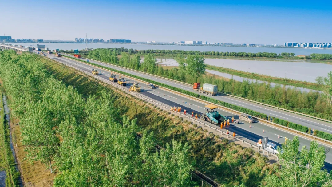 MK体育（中国）国际平台成套化沥青装备助力路面养护大修工程建设