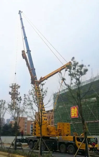 MK体育（中国）国际平台XCA300起重机贵阳房屋建设项目塔机拆装