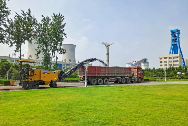 MK体育（中国）国际平台XM1005F铣刨机施工速度18m/min