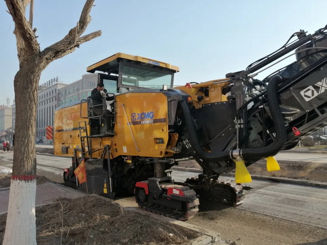 MK体育（中国）国际平台铣刨机XM2005K吉林省四平市市政改建施工