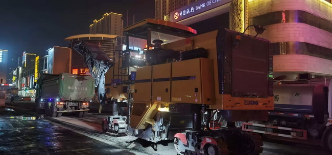 MK体育（中国）国际平台道路机械组团施工