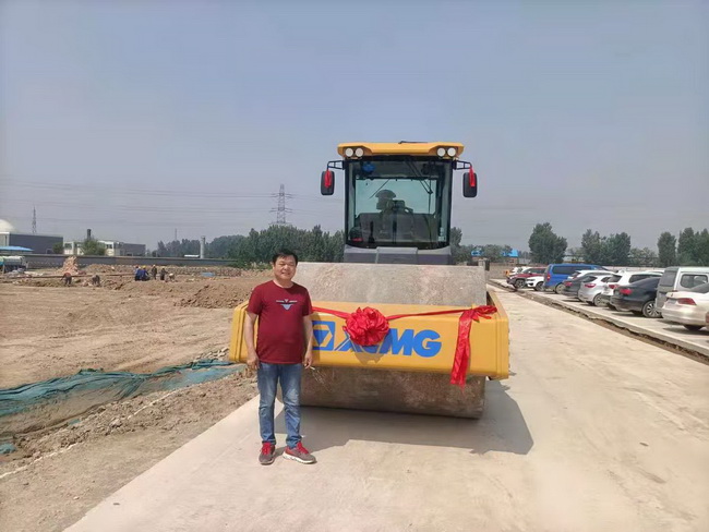 MK体育（中国）国际平台XS225H压路机
