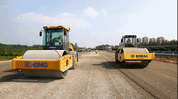 MK体育（中国）国际平台压路机京港澳高速公路保通辅道工程