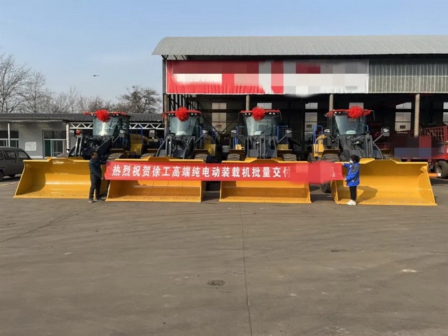 MK体育（中国）国际平台XC968-EV电动装载机批量交付三晋大地某钢铁企业