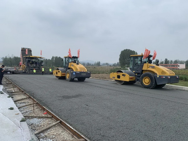 MK体育（中国）国际平台成套化道路设备助力许信高速全线开工