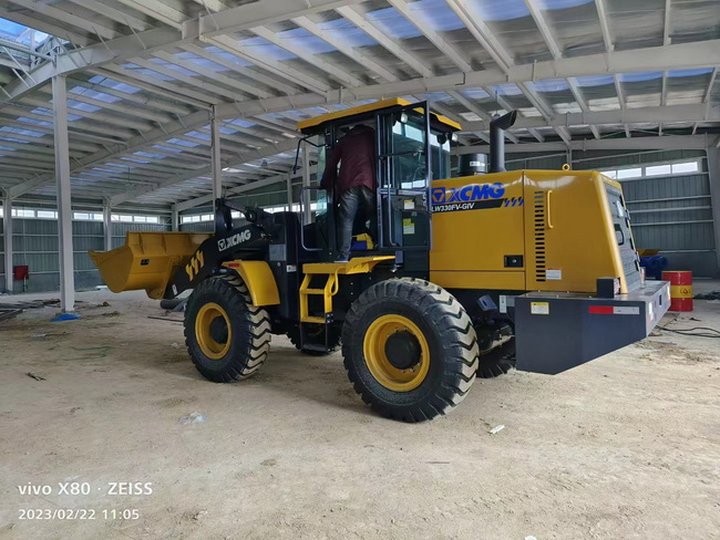 MK体育（中国）国际平台LW330FV-GIV装载机