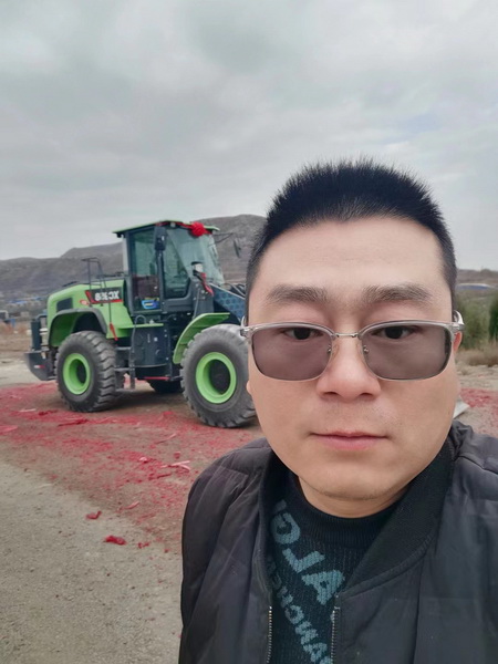 MK体育(中国)国际平台XC958-EV纯电动装载机成功交付河南某港口企业 MK体育(中国)国际平台XC958-EV纯电动装载机成功交付河南某港口企业
