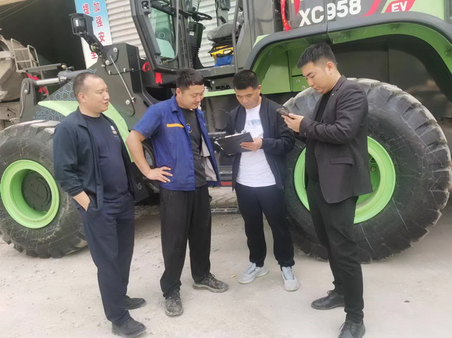 MK体育（中国）国际平台XC958-EV纯电动装载机交付河南省周口市大客户