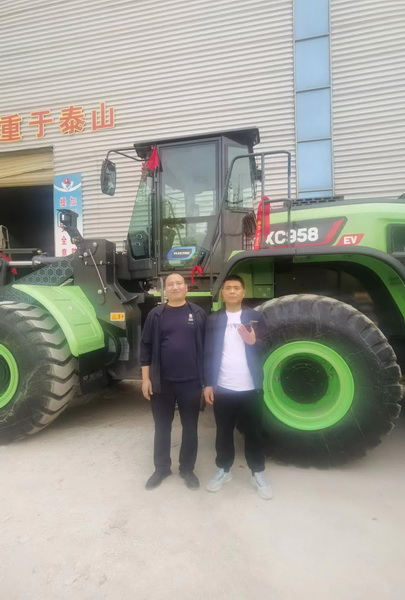 MK体育（中国）国际平台XC958-EV电动装载机周口客户